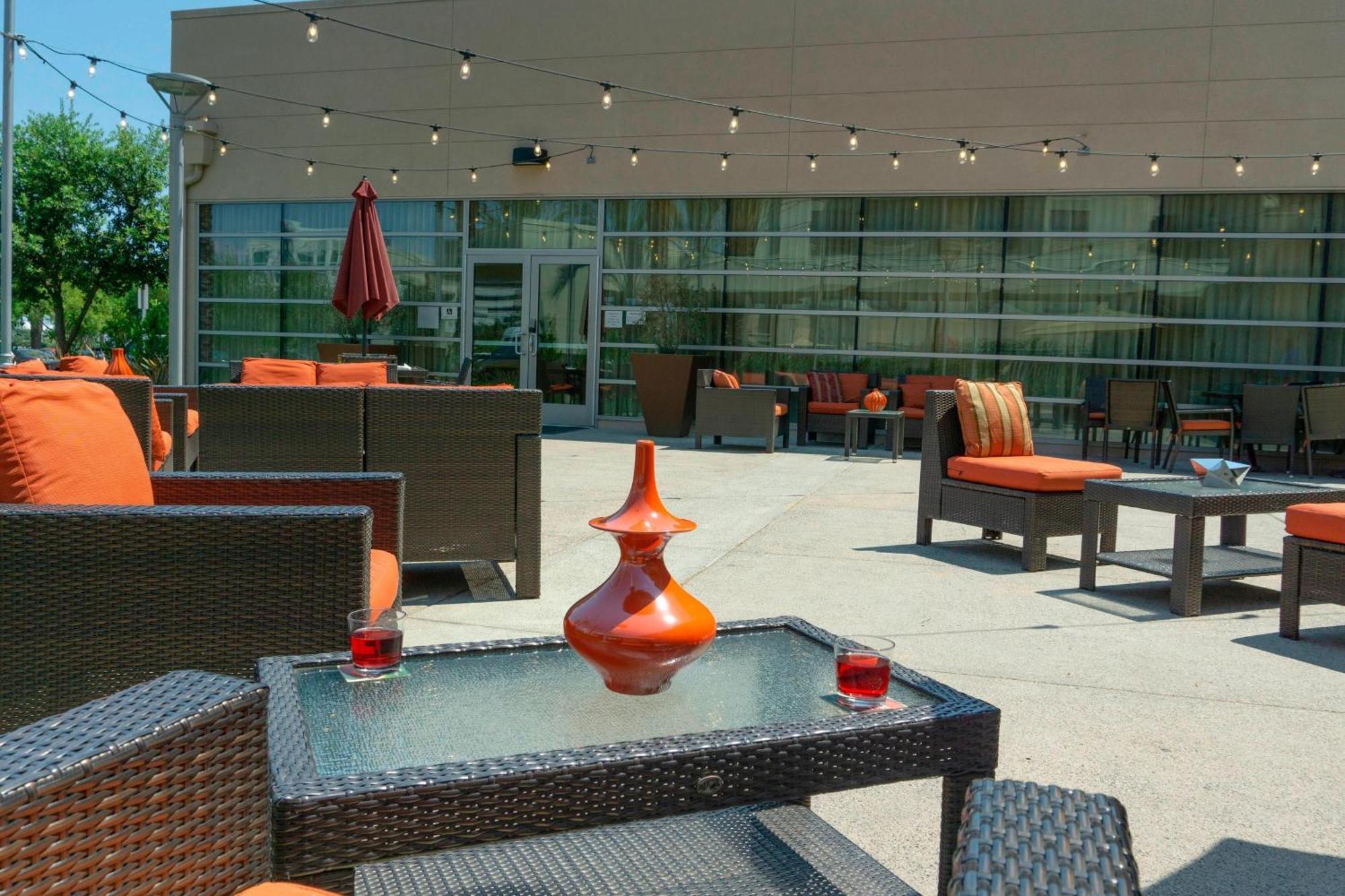 Courtyard Long Beach Airport Eksteriør billede
