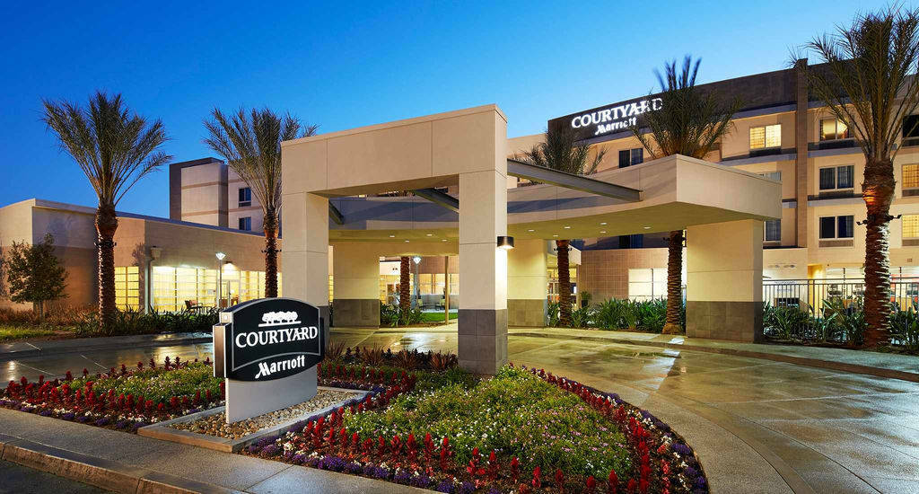 Courtyard Long Beach Airport Eksteriør billede
